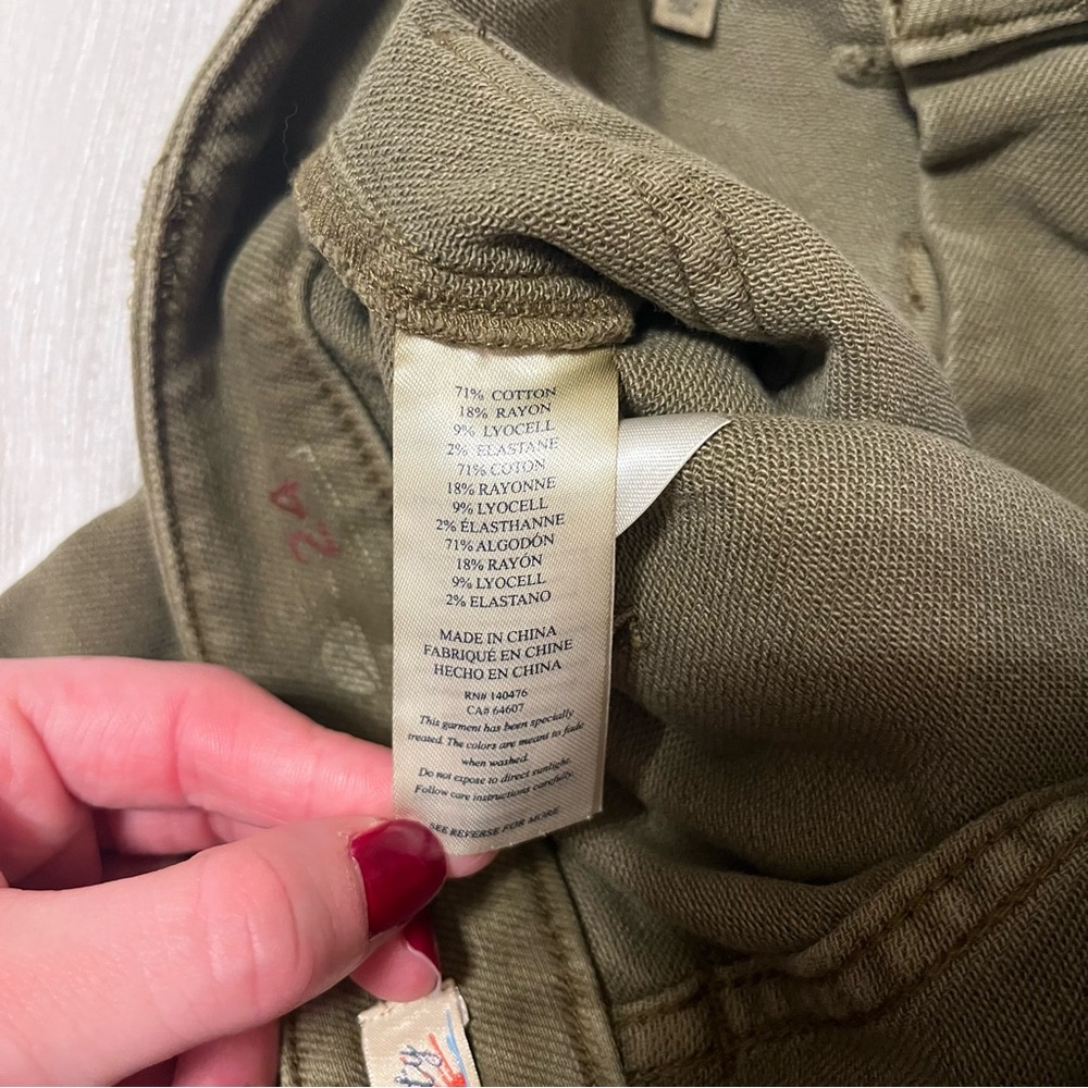 Faherty Stretch Terry Patch Pocket High Rise Wide… - image 10